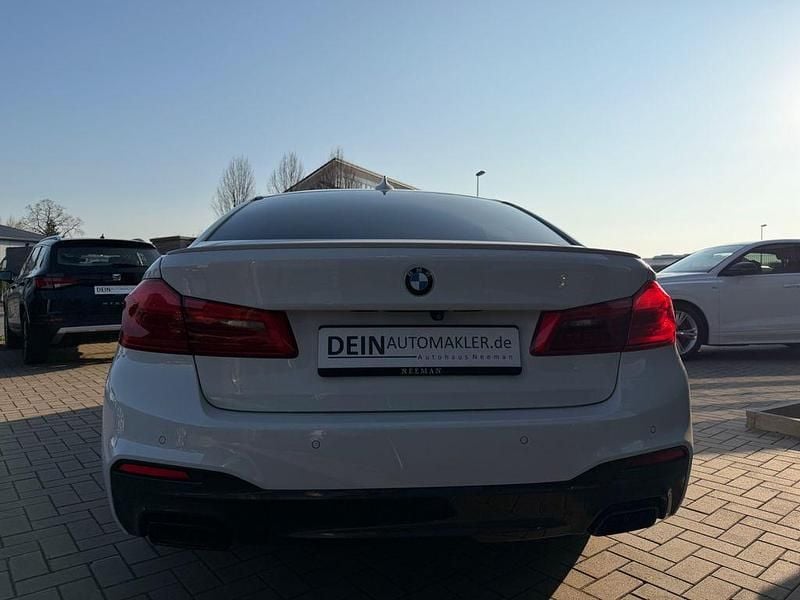 Gebraucht BMW M550 Performance 530 PS (389 kW) 2019 Weiß Limousine