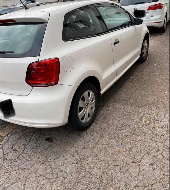 Gebraucht VW Polo 60 PS (44 kW) 2012 Weiß Kleinwagen