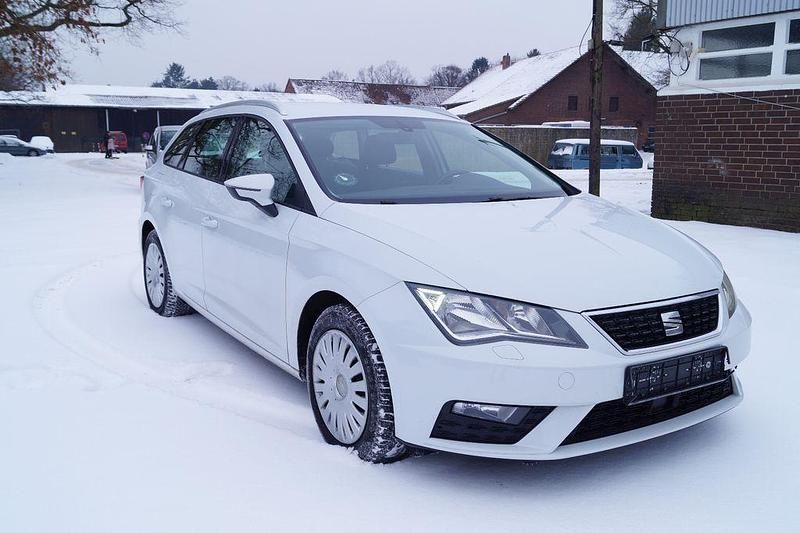 Weiß Gebraucht 2019 Seat Leon ST Style Kombi | 8.900 € (Fairer Preis) - Bild 1/4