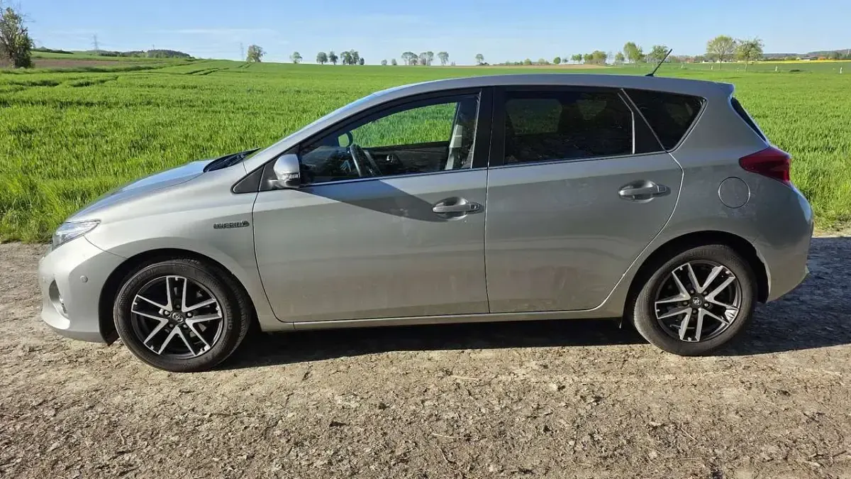 Gebraucht Toyota Auris Hybrid Edition 99 PS (72 kW) 2015 Limousine