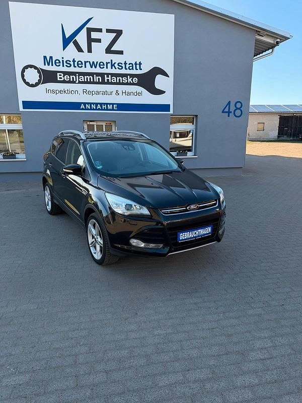 Gebraucht Ford Kuga 180 PS (132 kW) 2015 Schwarz SUV