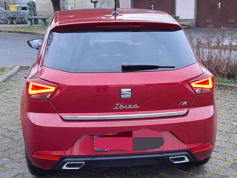 Gebraucht Seat Ibiza 95 PS (69 kW) 2022 Rot Limousine