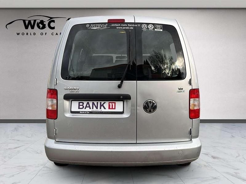 Gebraucht VW Caddy Maxi Life Team 102 PS (75 kW) 2010 Reflexsilber metallic Van / Kleinbus