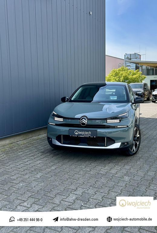 Neu Citroën e-C4 114 kW (156 PS) 2025 Grün Limousine