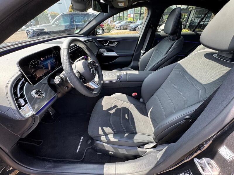 Gebraucht Mercedes E220 AMG 197 PS (144 kW) 2025 Grau Limousine