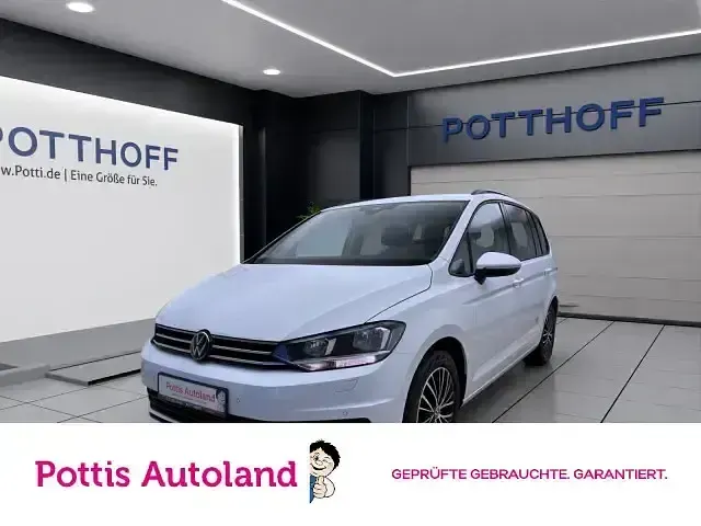 Gebraucht VW Touran Comfortline 150 PS (110 kW) 2023 Van / Kleinbus