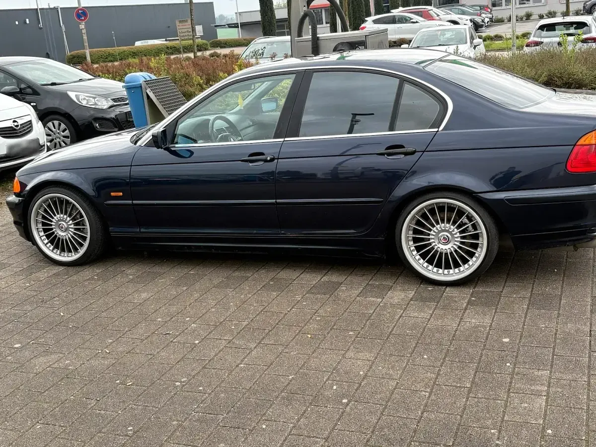 Gebraucht BMW 328 192 PS (141 kW) 1998 Blau Limousine