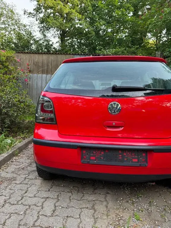 Gebraucht VW Polo 64 PS (47 kW) 2006 Rot Kleinwagen