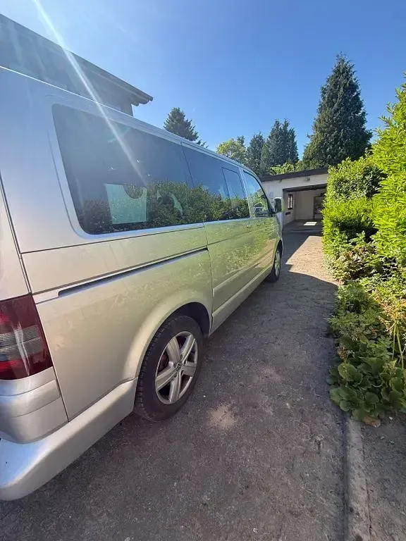 Gebraucht VW Multivan 174 PS (127 kW) 2004 Silber Van / Kleinbus