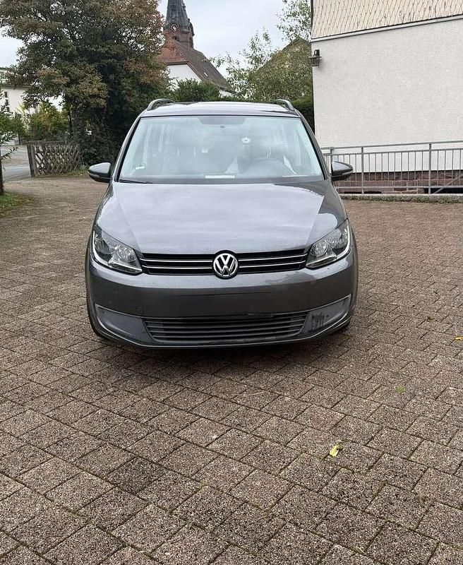 Grau Gebraucht 2010 VW Touran Van / Kleinbus | 7.500 € (Etwas zu teuer) - Bild 1/4