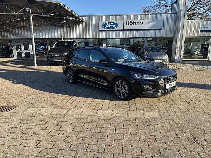 Gebraucht Ford Focus ST-Line X 116 PS (85 kW) 2024 Schwarz Limousine