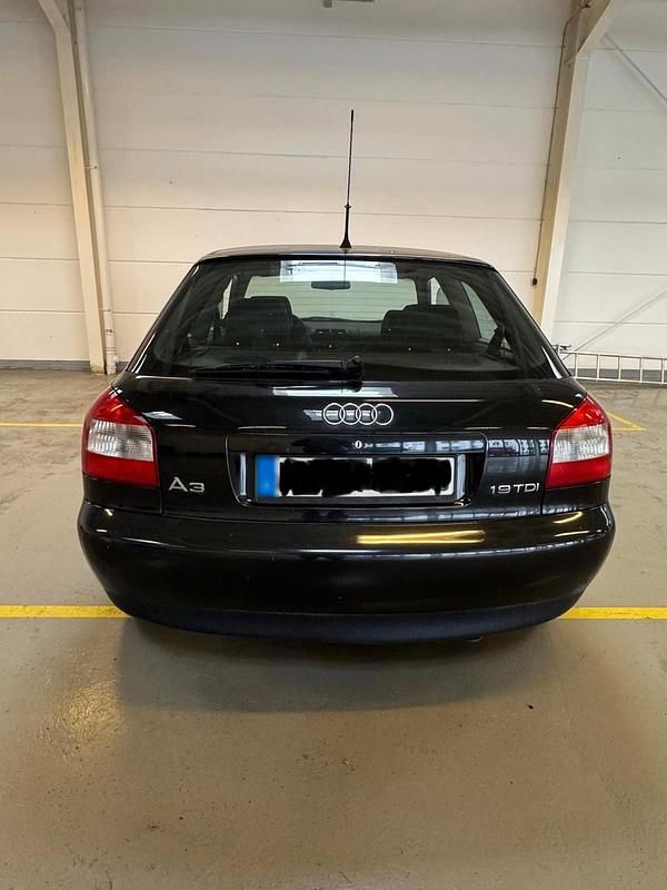 Gebraucht Audi A3 90 PS (66 kW) 2001 Schwarz Kleinwagen