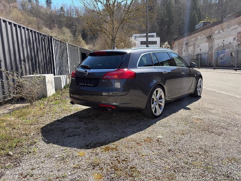 Gebraucht Opel Insignia Cosmo 260 PS (191 kW) 2009 Grau Kombi