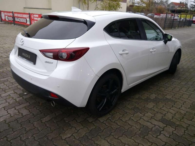 Gebraucht Mazda 3 Nakama 120 PS (88 kW) 2017 Satinweiß metallic 25d Limousine