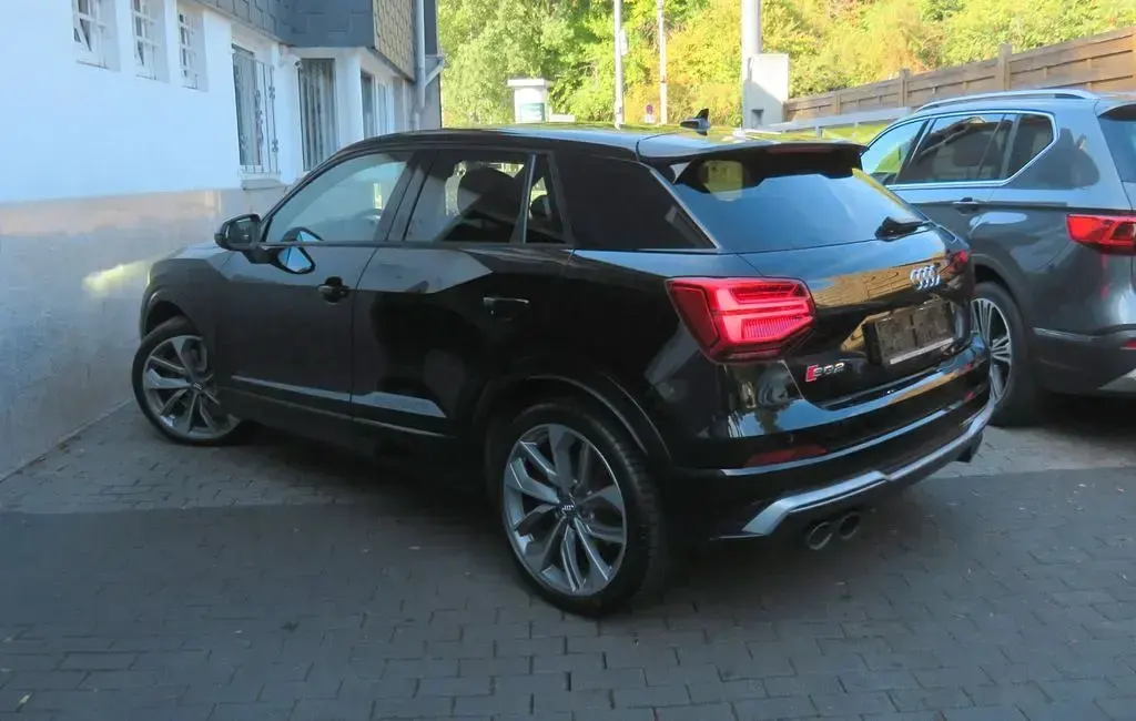 Gebraucht Audi SQ2 Sport 300 PS (220 kW) 2020 Schwarz SUV