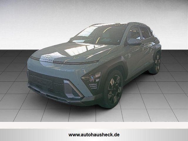 Mirage green / sol Gebraucht 2024 Hyundai Kona Prime SUV | 28.490 € (Teuer) - Bild 1/4