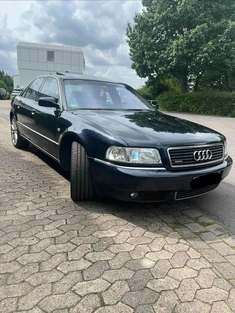 Gebraucht Audi A8 224 PS (164 kW) 2000 Blau Limousine
