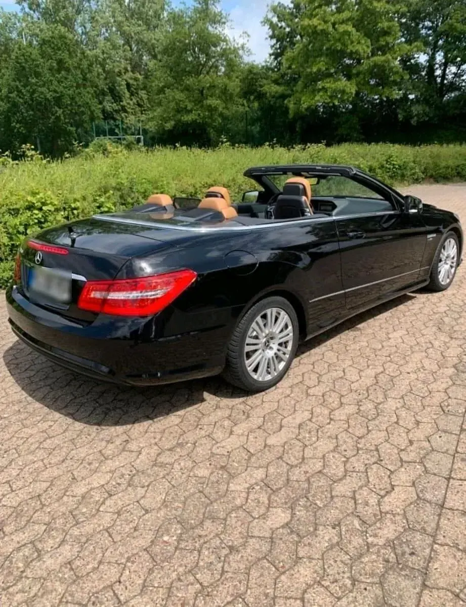 Gebraucht Mercedes E250 204 PS (150 kW) 2012 Schwarz Cabrio