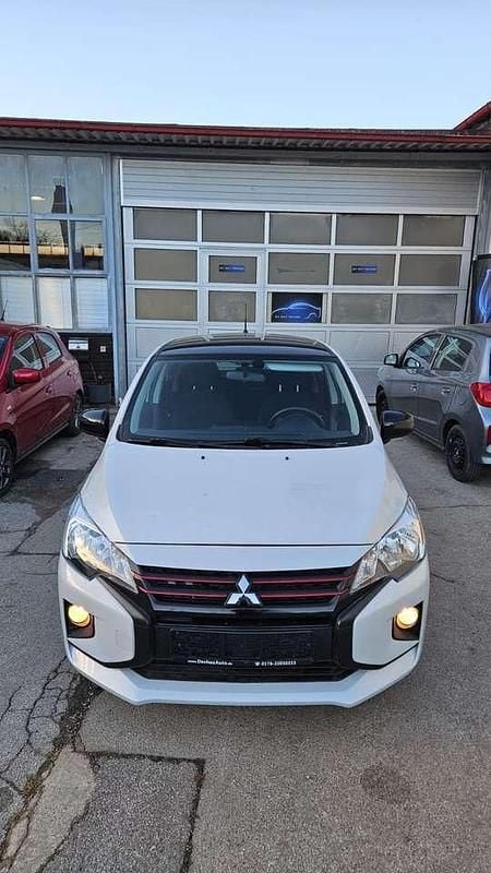 Weiß Gebraucht 2023 Mitsubishi Space Star Select+ Kleinwagen | 11.900 € (Guter Preis) - Bild 1/4