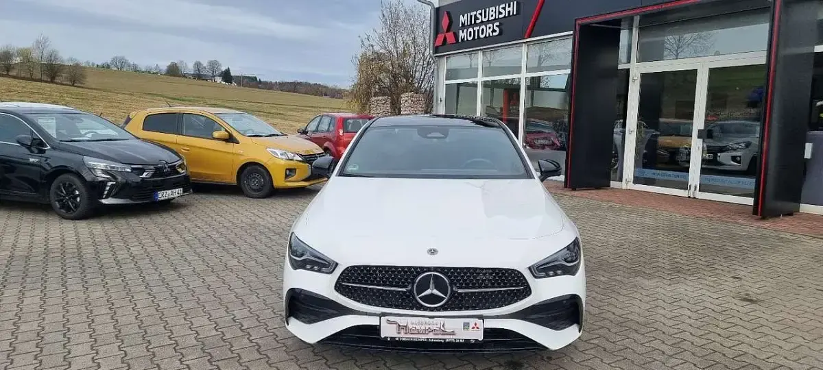 Gebraucht Mercedes CLA250 AMG line 218 PS (160 kW) 2024 Weiß Coupé