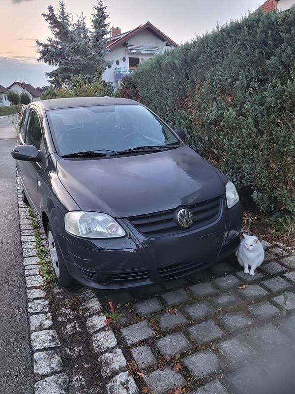 Grau Gebraucht 2009 VW Fox Kleinwagen | 1.500 € (Guter Preis) - Bild 1/4