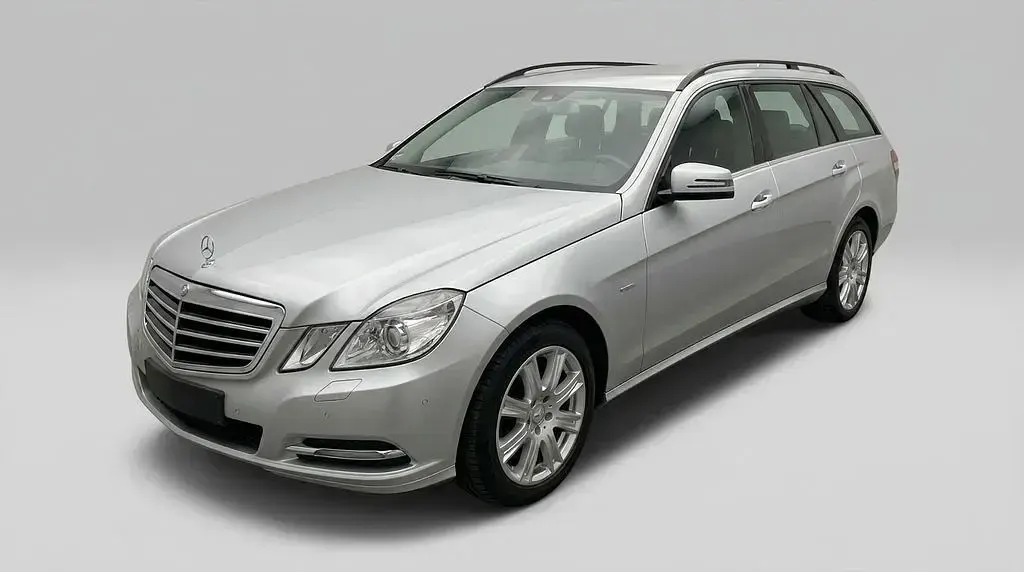 Gebraucht Mercedes E300 252 PS (185 kW) 2012 Silber Kombi