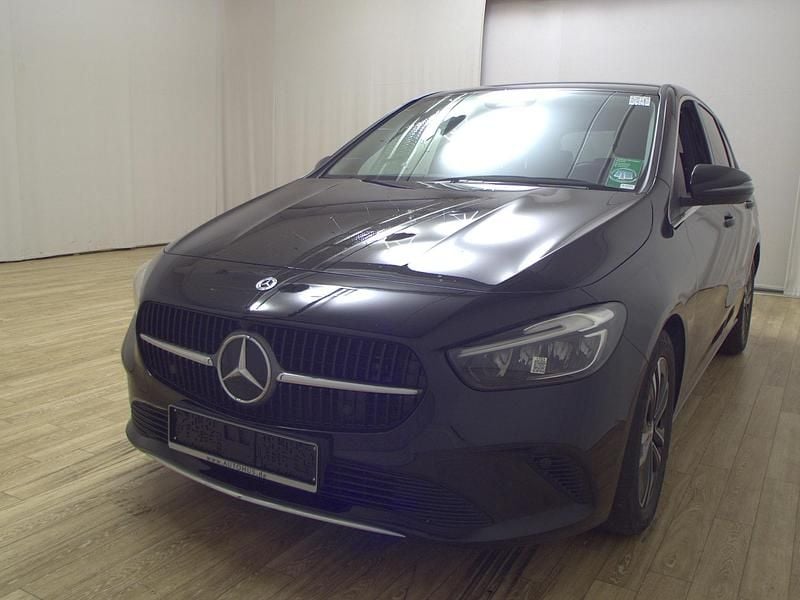 Gebraucht Mercedes B200 Progressive 150 PS (110 kW) 2023 Nachtschwarz  unilack Van / Kleinbus