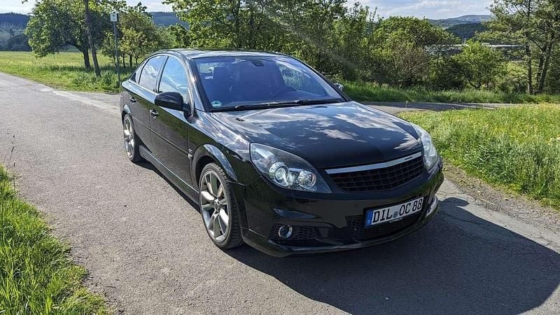 Schwarz Gebraucht 2005 Opel Vectra OPC Limousine | 4.400 € (Fairer Preis) - Bild 1/4