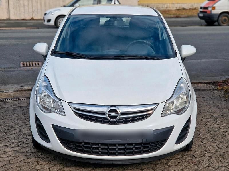 Gebraucht Opel Corsa 69 PS (50 kW) 2013 Weiß Kleinwagen