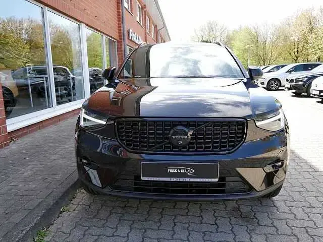 Gebraucht Volvo XC40 145 PS (106 kW) 2025 SUV