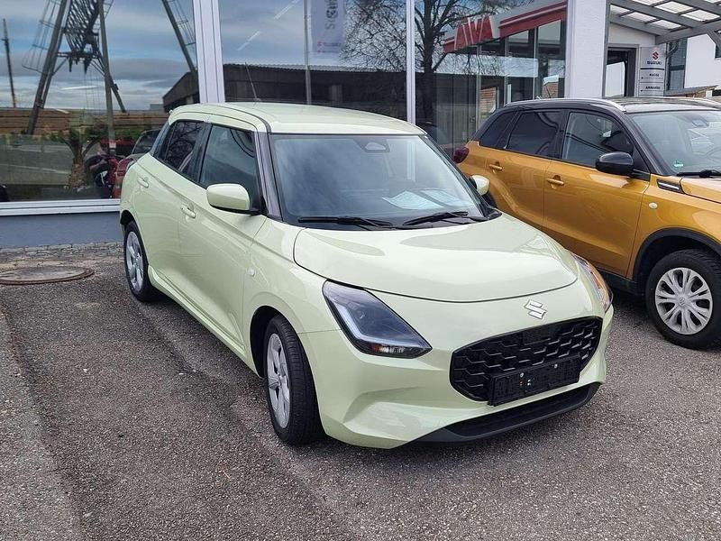 Neu Suzuki Swift Comfort 83 PS (61 kW) 2025 Cool yellow metallic Kleinwagen