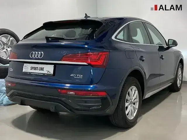 Gebraucht Audi Q5 Sportback Performance 204 PS (150 kW) 2021 Navarrablau SUV