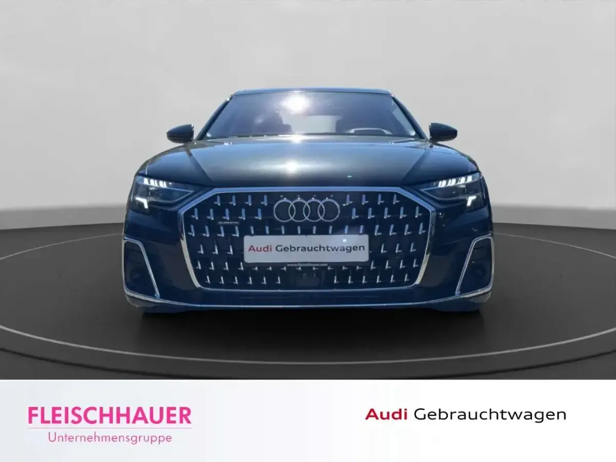 Gebraucht Audi A8L 462 PS (339 kW) 2022 Vesuvgrau metallic Limousine