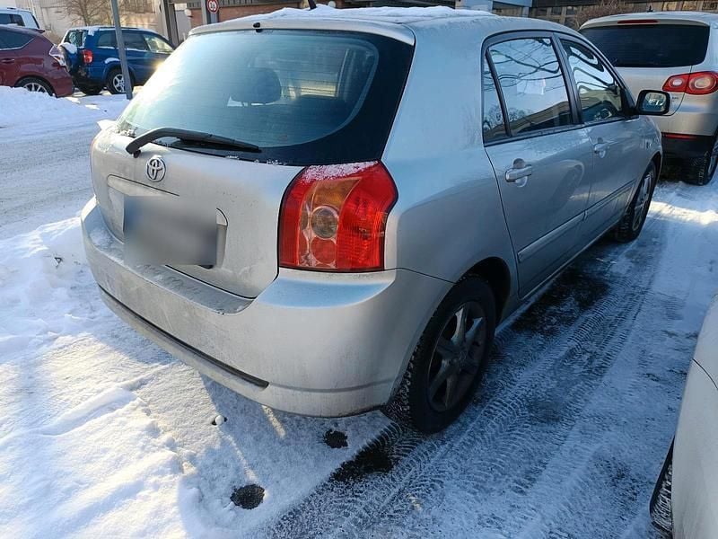 Gebraucht Toyota Corolla 110 PS (80 kW) 2005 Silber Limousine