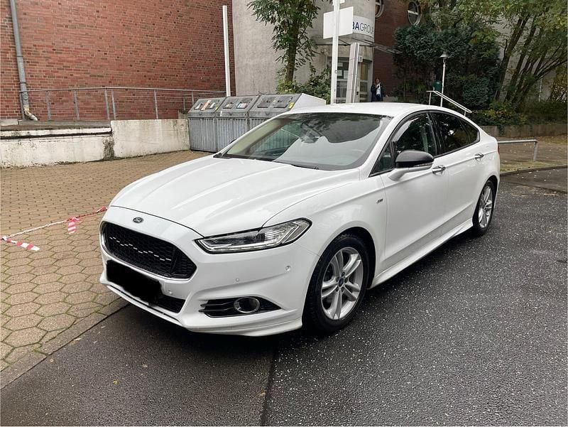 Weiß Gebraucht 2017 Ford Mondeo ST-Line Limousine | 8.499 € (Guter Preis) - Bild 1/4