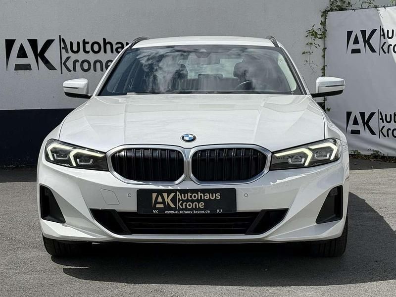 Gebraucht BMW 320 Shadowline 190 PS (139 kW) 2022 Mineralweiss metallic Kombi