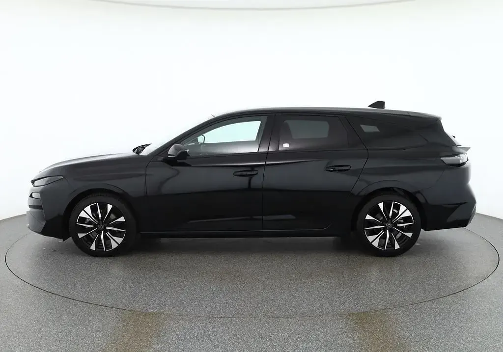 Neu Peugeot 308 SW 145 PS (106 kW) 2026 Schwarz Kombi
