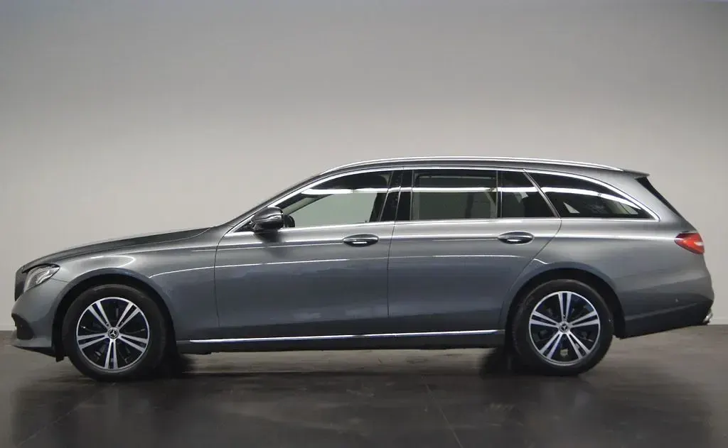 Gebraucht Mercedes E220 194 PS (142 kW) 2019 Grau Limousine