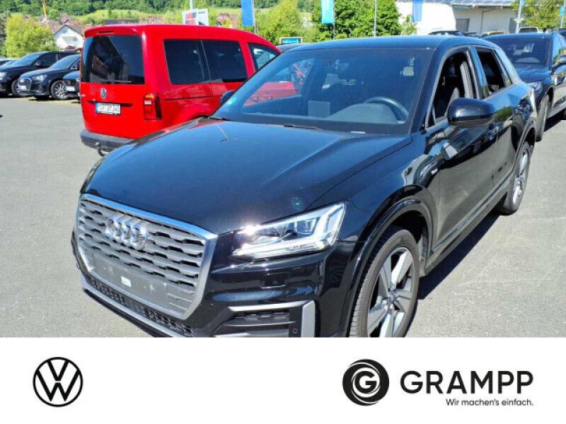 Mythosschwarz metallic Gebraucht 2020 Audi Q2 Sport SUV | 25.370 € (Teuer) - Bild 1/4