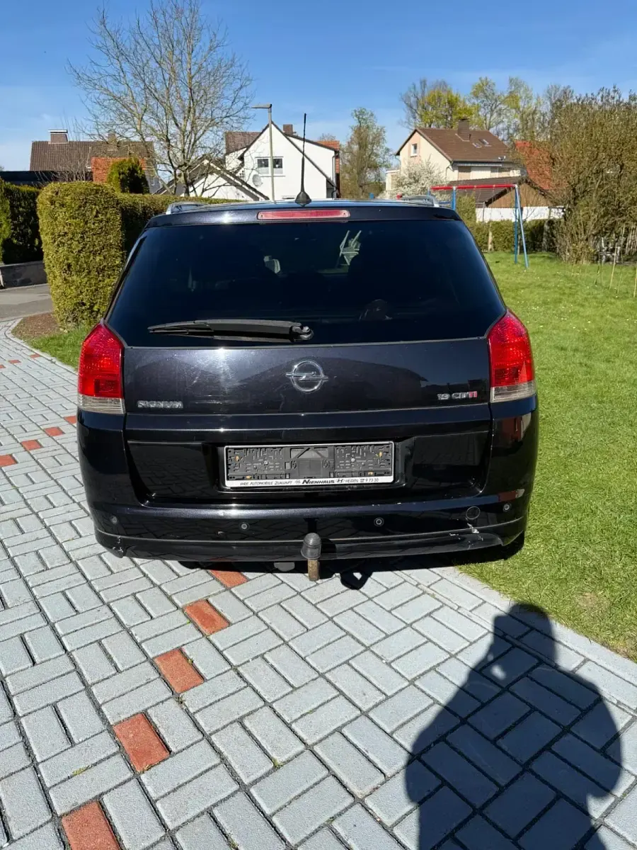 Gebraucht Opel Signum 159 PS (116 kW) 2007 Schwarz Kleinwagen
