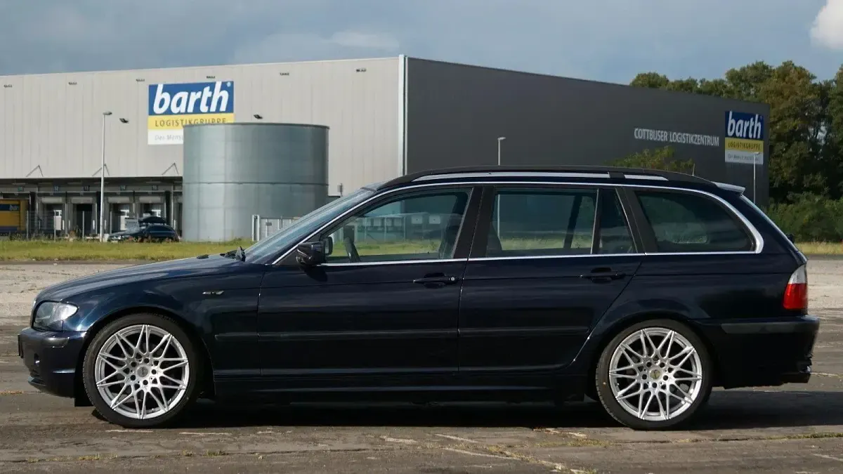 Używany BMW 320 Shadowline 170 KM (125 kW) 2004 Niebieski Kombi