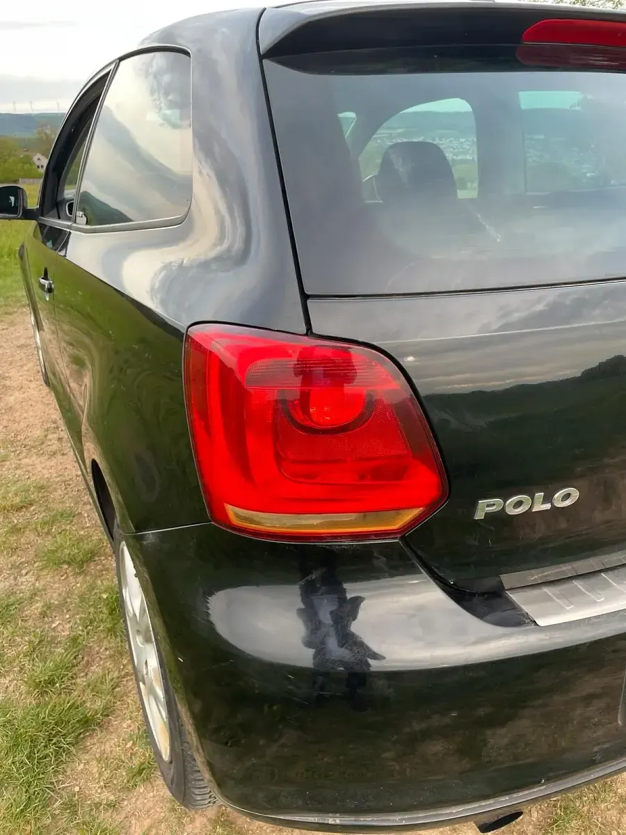 Second-hand VW Polo 90 CP (66 kW) 2011 Negru Hatchback
