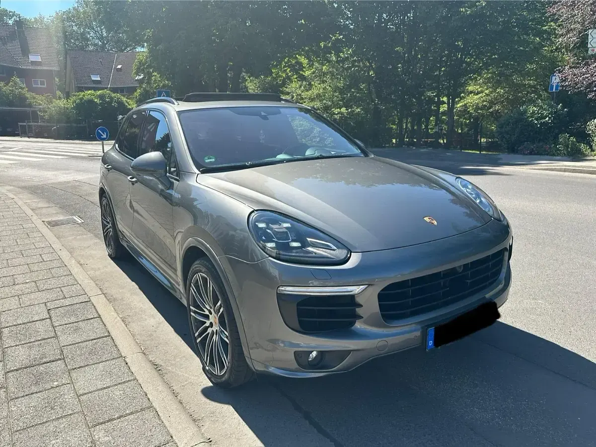 Gebraucht Porsche Cayenne S E-Hybrid 333 PS (244 kW) 2017 Grau SUV