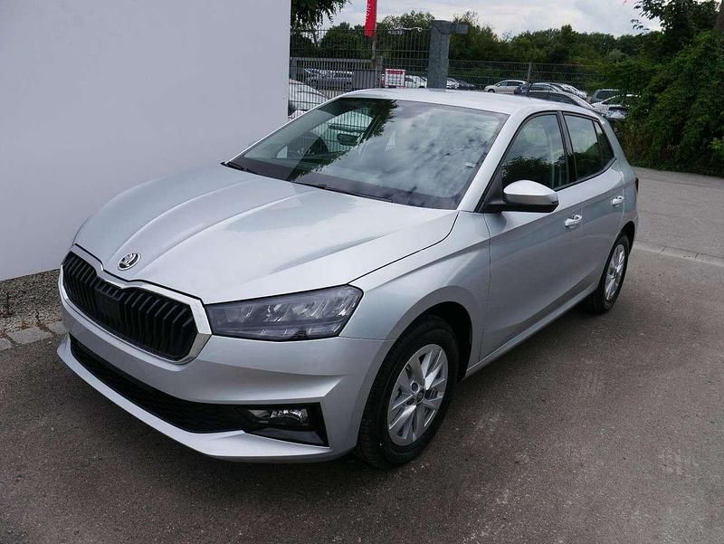 Brillantsilber metallic Neu 2025 Skoda Fabia Limousine | 18.290 € (Fairer Preis) - Bild 1/4