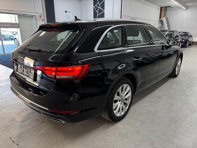 Gebraucht Audi A4 Design 150 PS (110 kW) 2019 Brillantschwarz Kombi