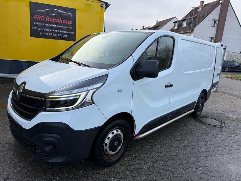 Weiß Gebraucht 2021 Renault Trafic Komfort Van / Kleinbus | 12.257 € (Guter Preis) - Bild 1/4