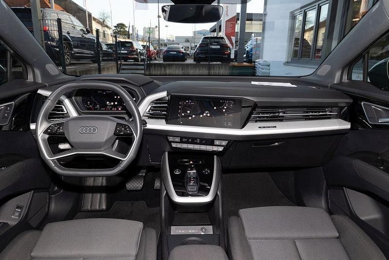 Gebraucht Audi Q4 e-tron Advanced 150 kW (204 PS) 2021 Taifungrau SUV