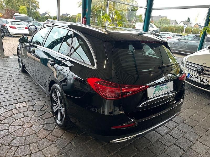 Gebraucht Mercedes C200 163 PS (119 kW) 2024 Schwarz Limousine