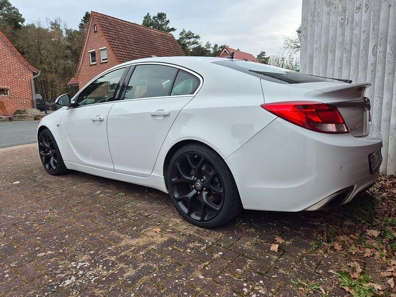 Gebraucht Opel Insignia OPC 364 PS (267 kW) 2009 Weiß Limousine