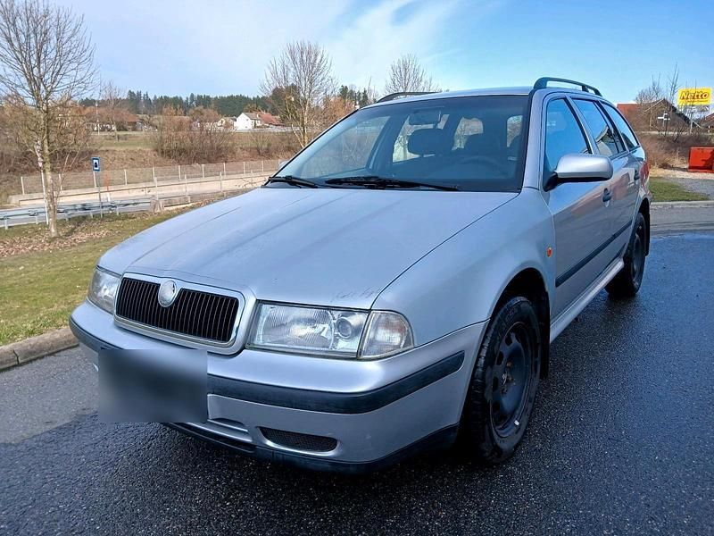 Gebraucht Skoda Octavia 90 PS (66 kW) 2000 Silber Kombi